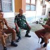 Babinsa Koramil 01 PBU Sertu Bastian Perkuat Sinergi Bersama Kasi Trantib Demi Ketertiban Pedagang Kaki Lima