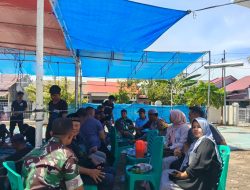 Komsos Humanis Serka Iswadi di ATB, Pantau Penyembelihan Kurban Bersama Lurah dan Bhabinkamtibmas