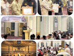 H. Arnes Pengurus Masjid Al-Hakim Serahkan Award Perdana kepada Kapolda Sumbar Irjen Pol Gatot Tri Suryanta di Tengah Jamaah