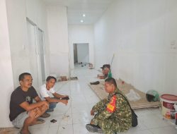 Babinsa Sertu Ipal Bangun Komunikasi dan Kebersamaan Bersama Masyarakat Kelurahan Kampung Pondok