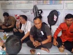 Babinsa Sertu Koko Afriandi Perkuat Sinergi Warga dan Pemerintah dalam Tasyakuran Keberhasilan PKK di Padang Barat