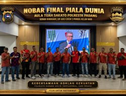 Final Piala Dunia Satukan Semangat Bhayangkara, Kapolresta Padang Gelar Nobar di Aula Tuah Sakato