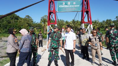TINJAU JEMBATAN BATANG MANGOI, PANGDAM XX/TIB: AKSES LANCAR, PRODUKTIVITAS MASYARAKAT MENINGKAT