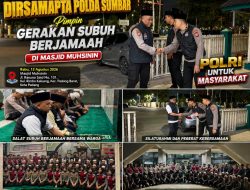 Dirsamapta Polda Sumbar AKBP Andre Anas Bawa Semangat Humanis Lewat Subuh Berjamaah di Masjid Muhsinin