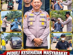 Gerak Cepat Kapolsek IPTU Didit Gusbandi di Simpang Pasar Lubuk Tarok, Ribuan Masker Dibagikan kepada Warga