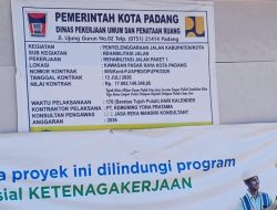 Ade dan PT Kemuning Yona Pratama Percepat Rehabilitasi Jalan di Pasar Raya Padang, Akses Warga Terus Dibenahi