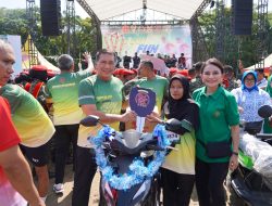 PANGDAM XX/TIB LEPAS DAN IKUTI FUN RUN, RIBUAN PESERTA SEMARAKKAN HUT KE-81 TNI