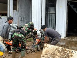 Galodo Terjang Arosuka, Kodim 0309/Solok Kerahkan Personel dan Materiil Tangani Dampak Bencana