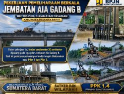 Fender 20 Sentimeter Dipasang di Pilar Jembatan Aia Gadang B, Kasatker Andi Mulya Rusli dan PPK 1.4 M. Nasir Nurdin Dorong Pemeliharaan Berkelanjutan