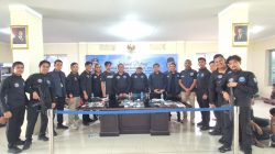 OPERASI GABUNGAN BNNP SUMBAR DI PADANG SELATAN UNGKAP TEMUAN EKSTASI, ALAT HISAP SABU DAN POD BERISI ETOMIDATE, 34 ORANG DIBAWA UNTUK PEMERIKSAAN LANJUTAN